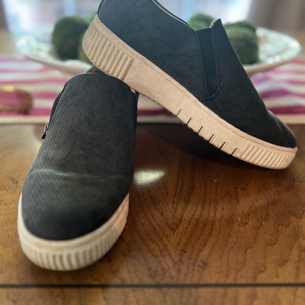Naturalizer Black Slip-On Sneakers with White Soles